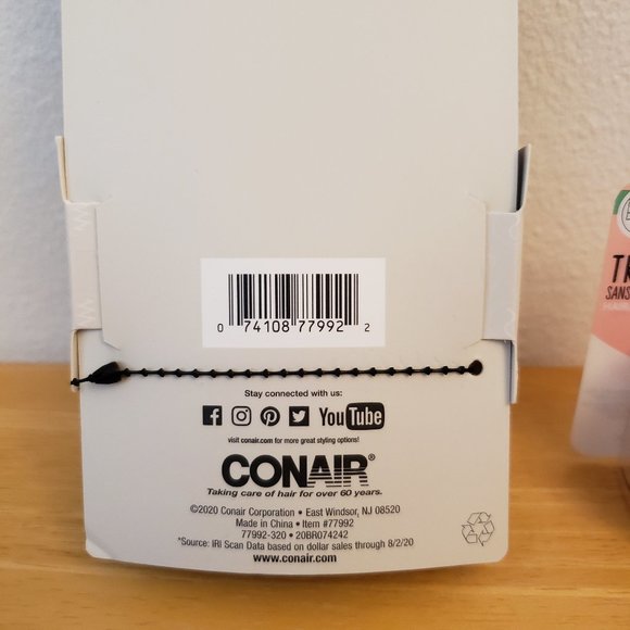 Conair Detangling Hair Brush + invisibobble Original Traceless Hair Ring - Picture 5 of 8